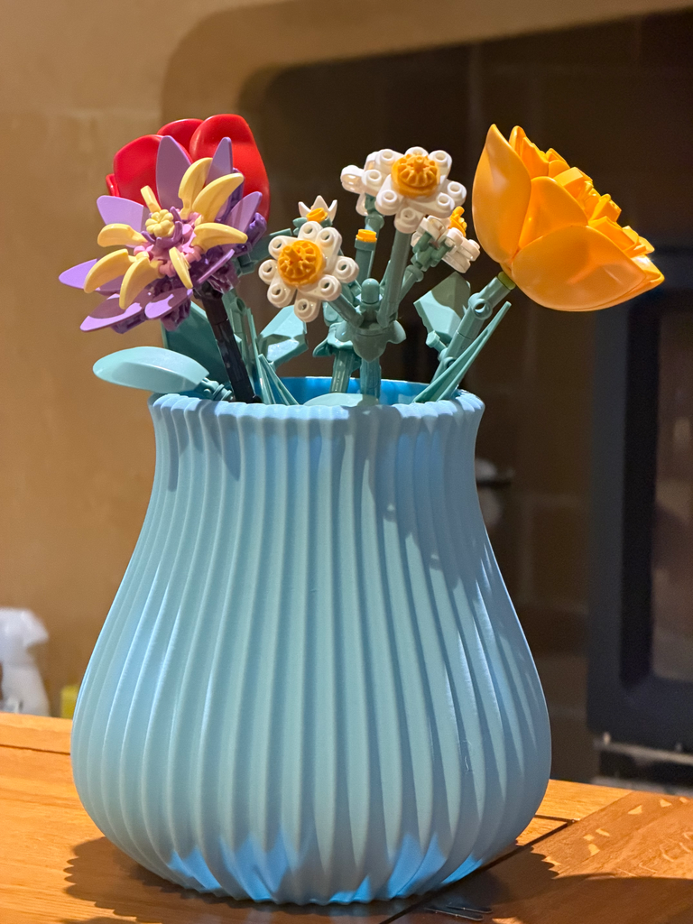 Ripple Bloom Vase - Ice Blue